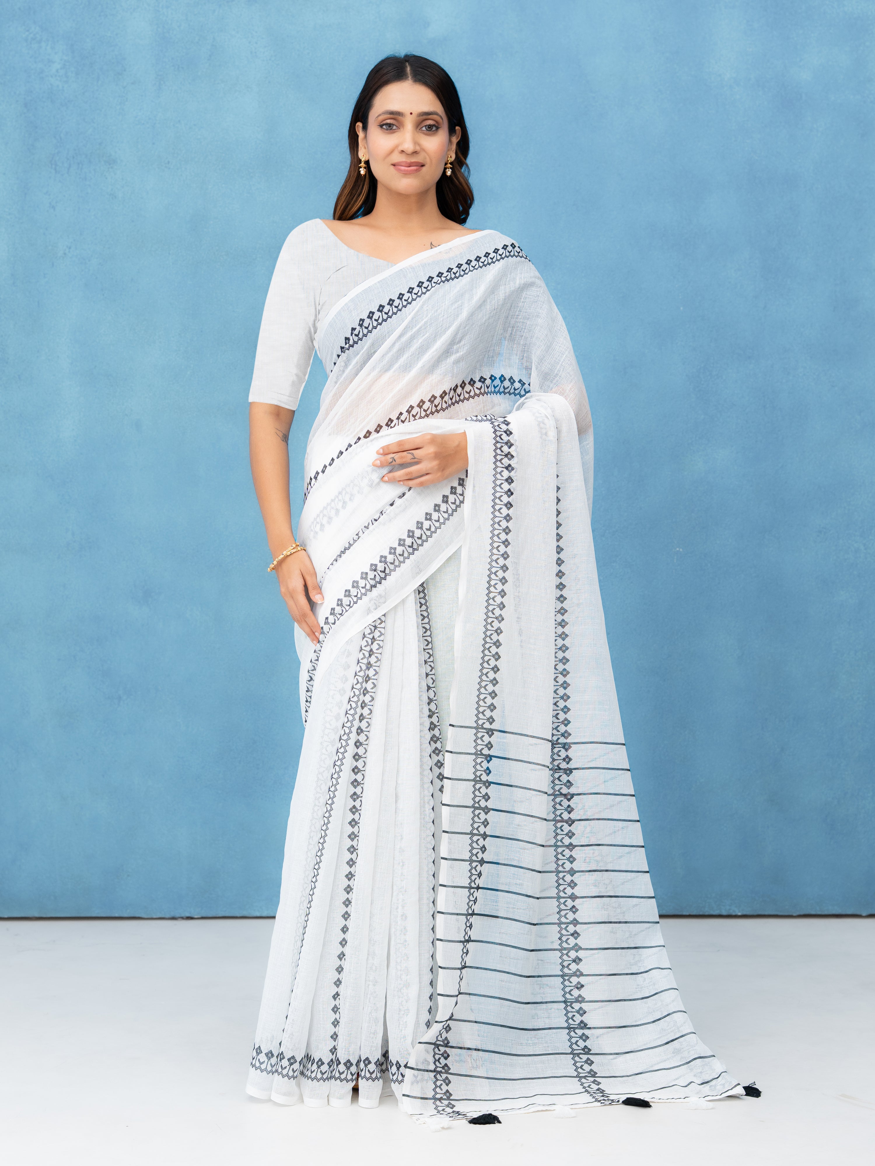 White & Black Cotton Linen Saree