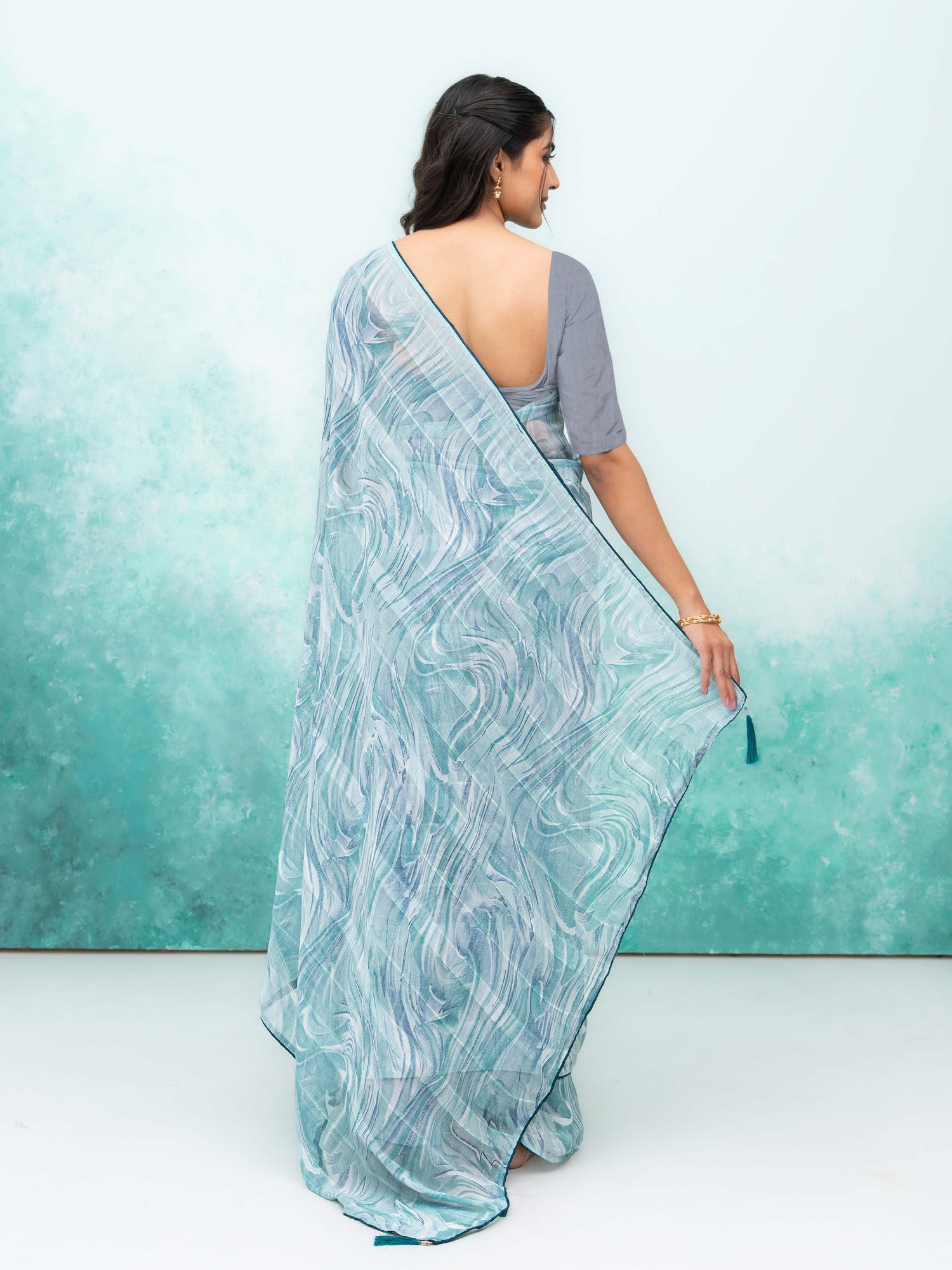 Gray Weightless Saree
