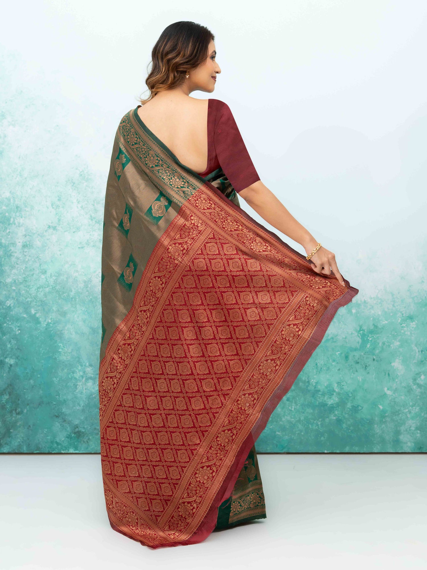 Green &amp; Red Banarasi Lichi Silk Saree