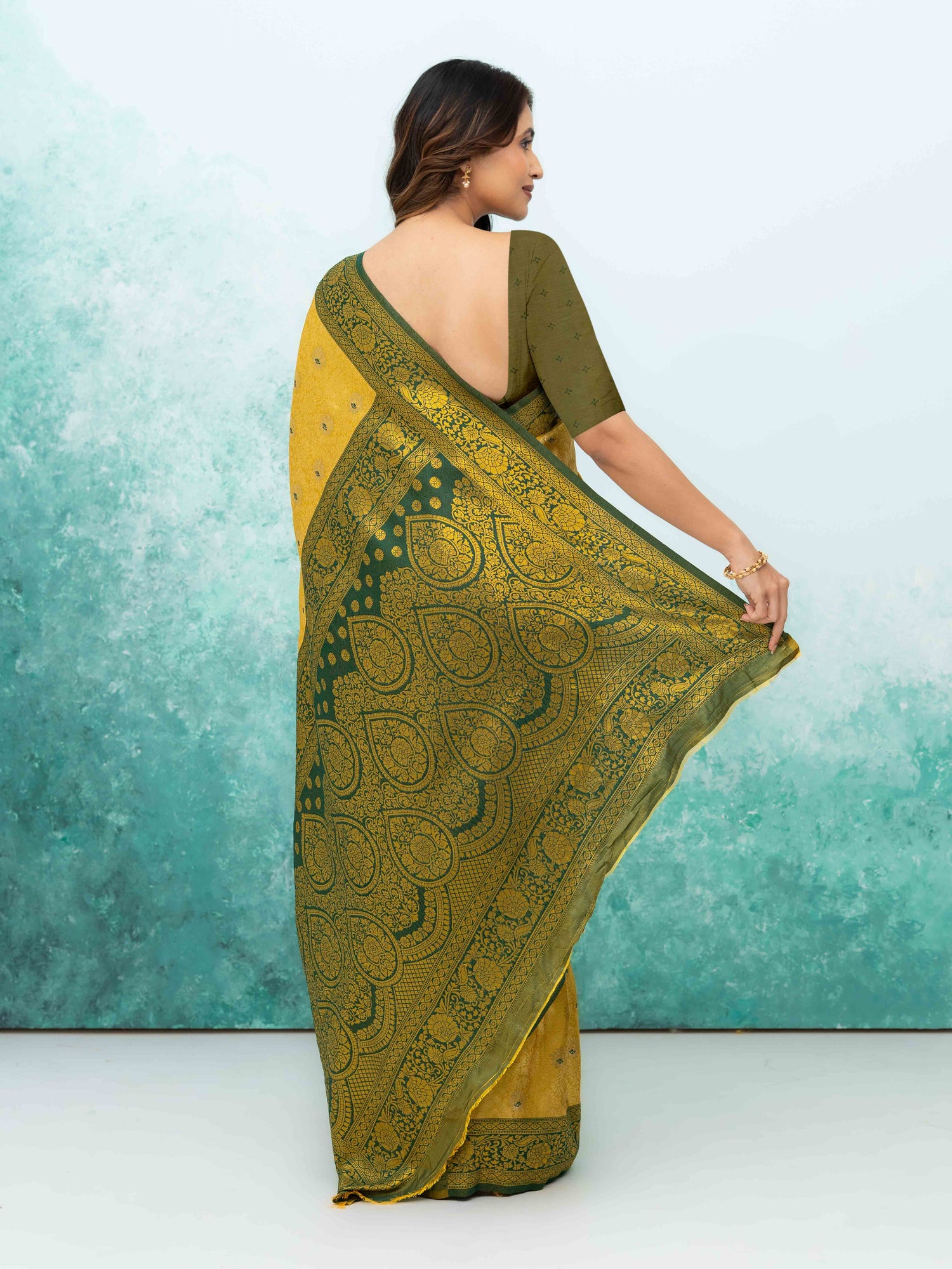 Yellow &amp; Green Kanchivaram Saree