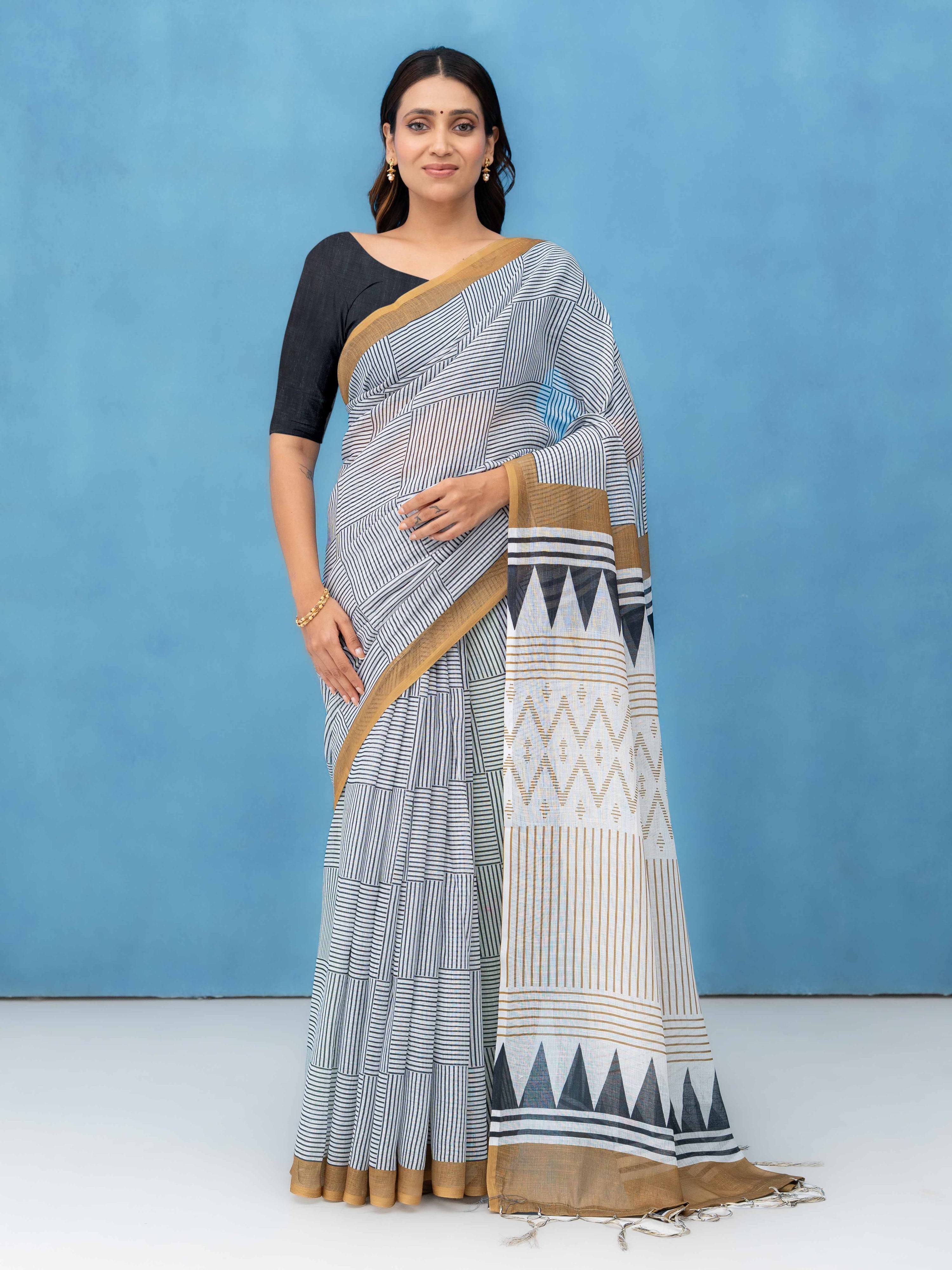 White &amp; Black Cotton Linen Printed Saree
