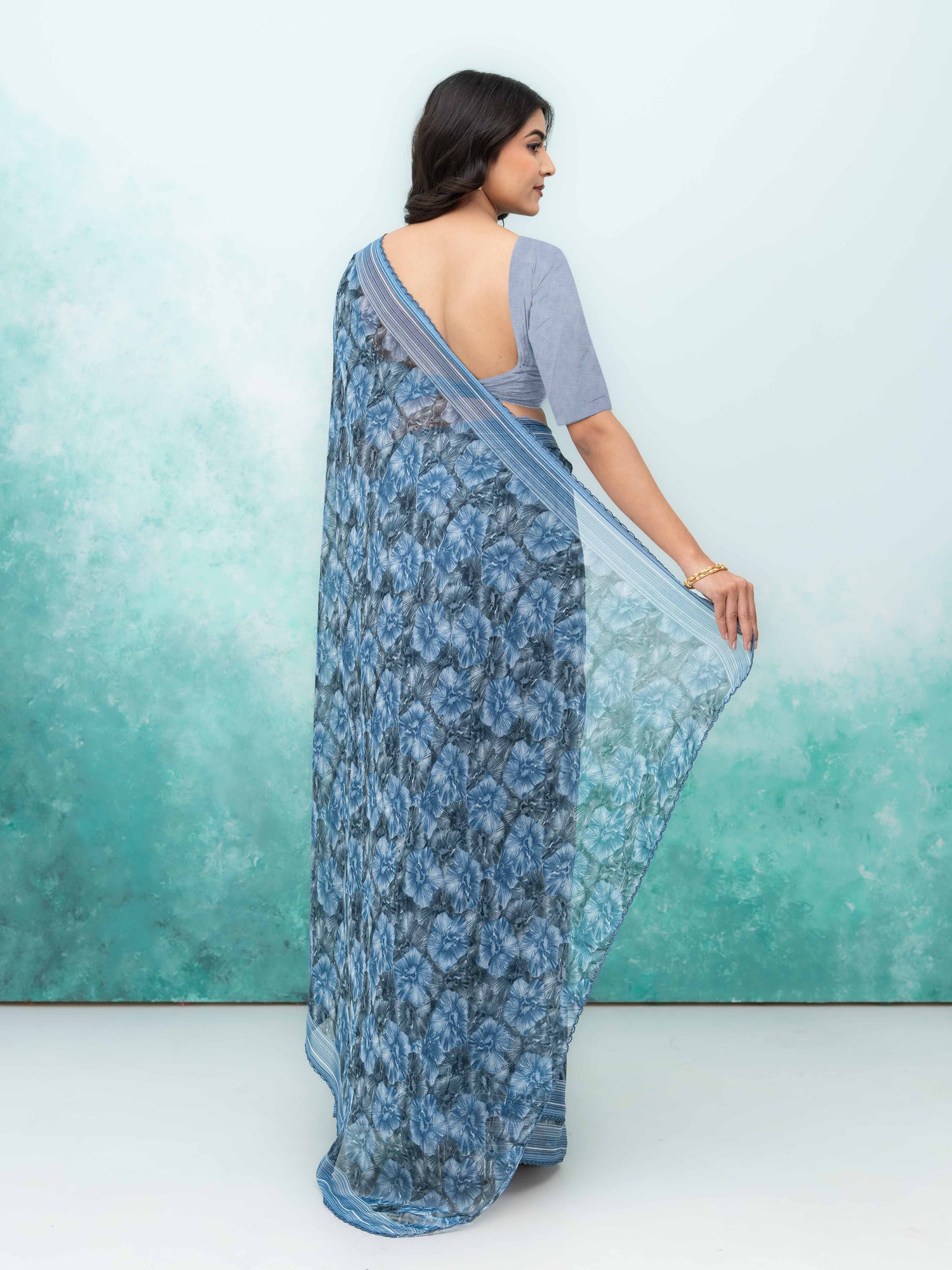 Gray Weightless Saree
