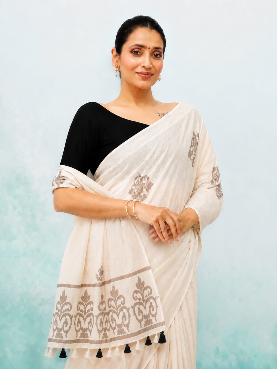Off-White Cotton Linen Saree